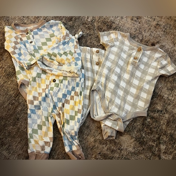 Milkberry Geometric and Plaid Matching Sets 5-Piece Bundle 0-3 Months - Picture 1 of 1